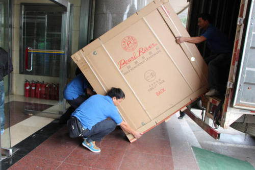 长子钢琴贵重工艺品无忧运